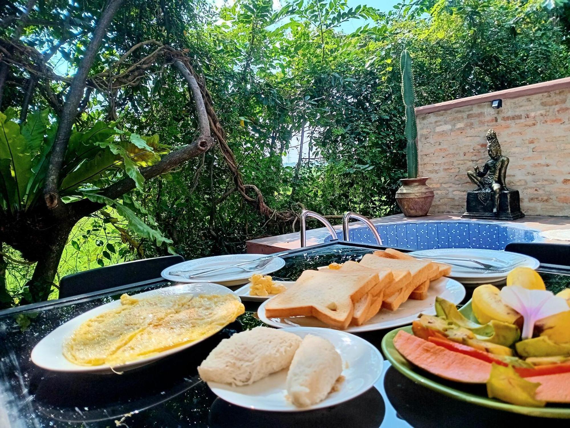 Airport Villa Kamatha -Foreign Booking Only Katunayaka Extérieur photo